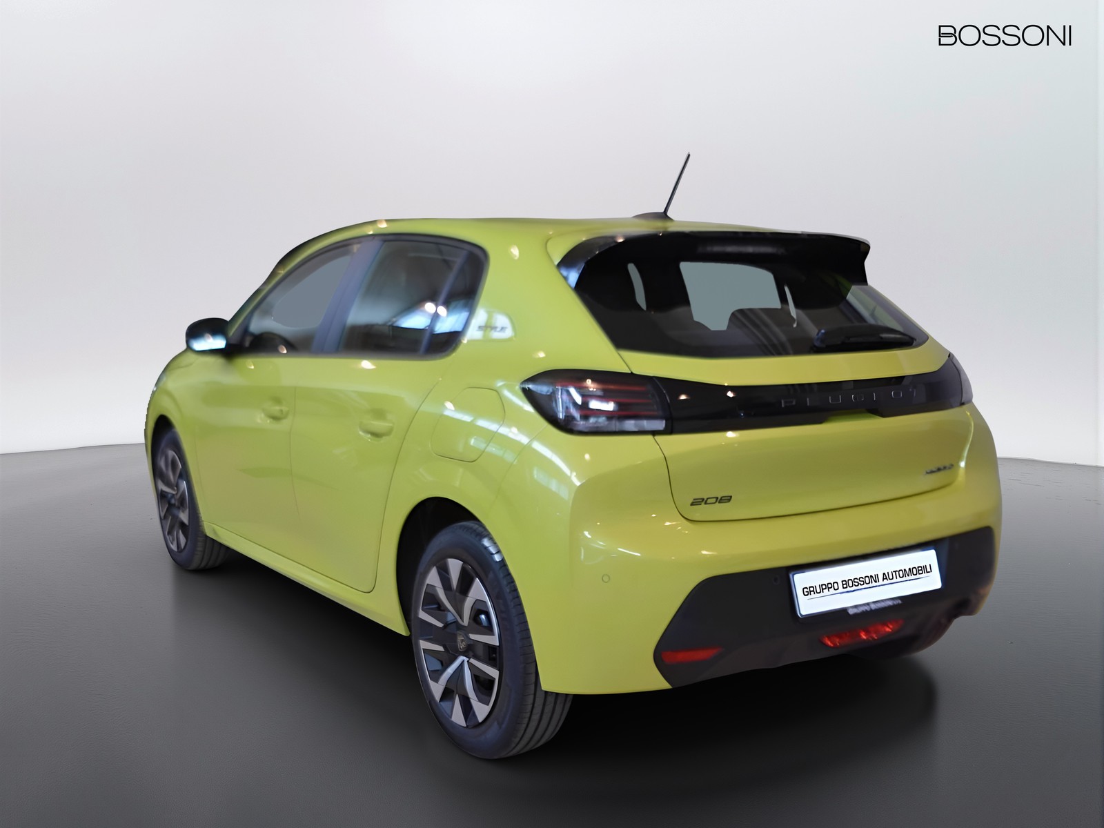 4 - Peugeot 208 1.2 hybrid 48v 110cv style e-dcs6