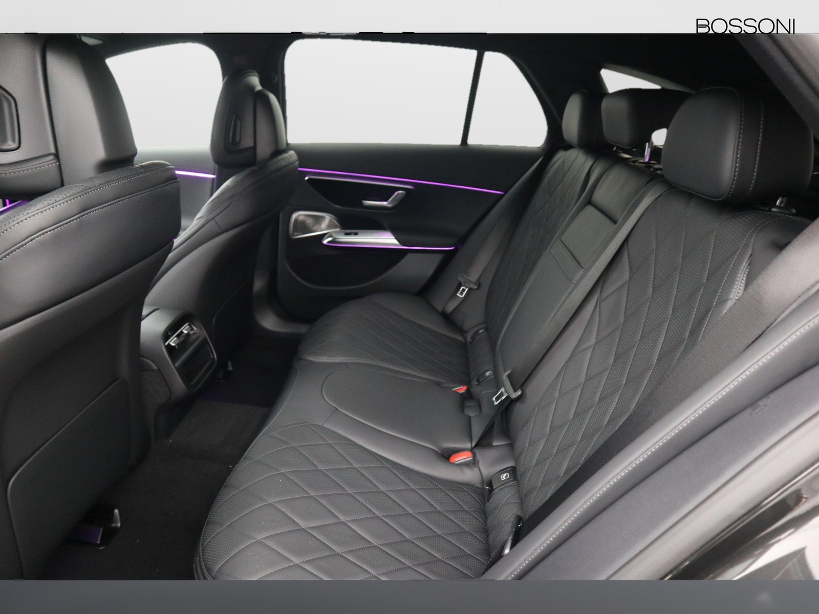 8 - Mercedes Classe E station wagon 220 d amg line premium 4matic 9g-tronic