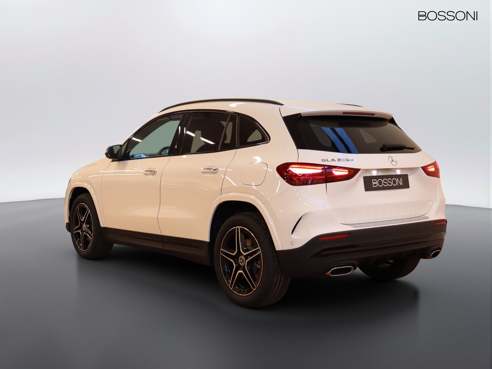 5 - Mercedes GLA 250 e plug-in-hybrid amg line extra 8g-dct