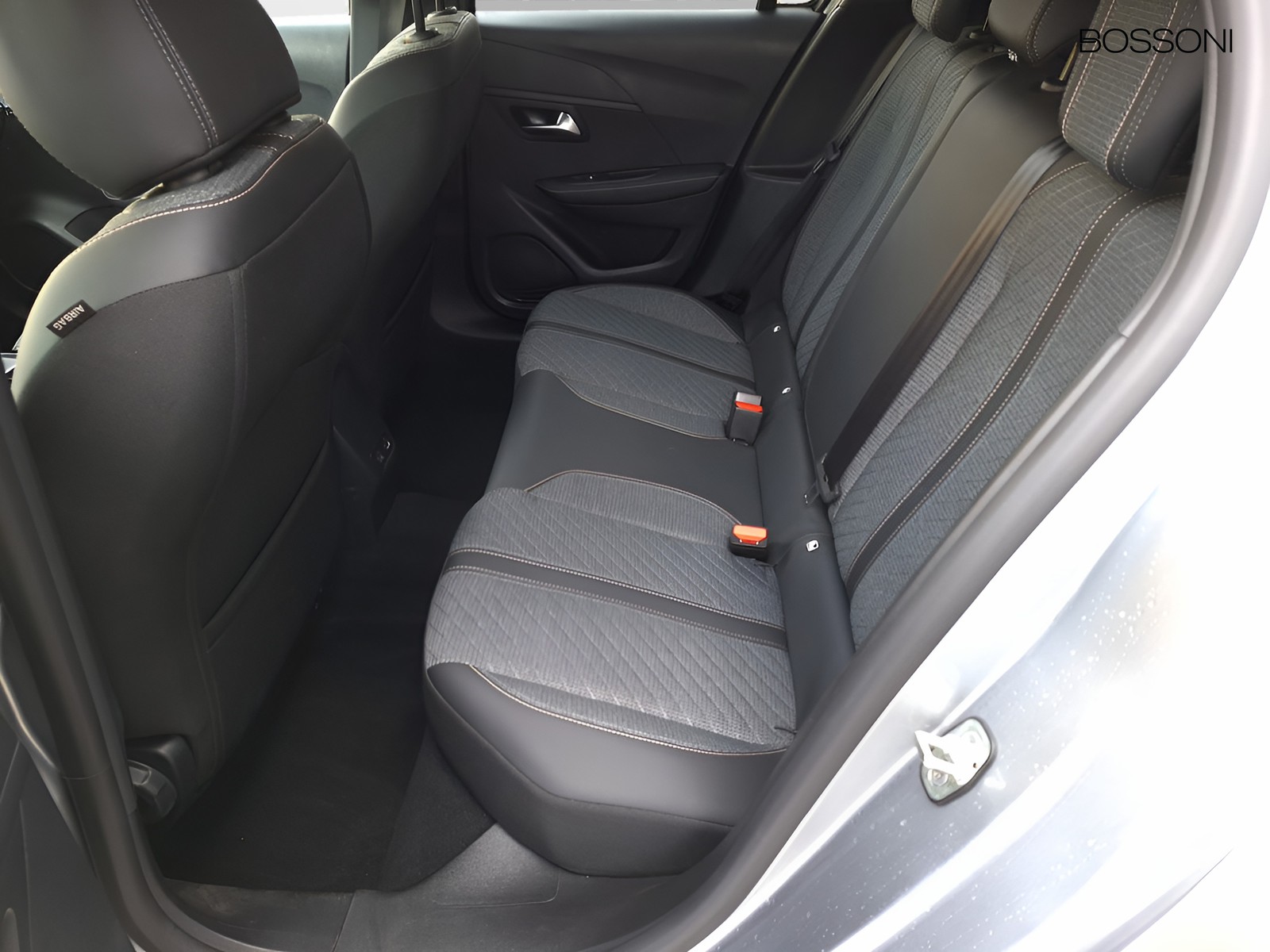 12 - Peugeot 208 1.2 puretech 100cv allure s&s