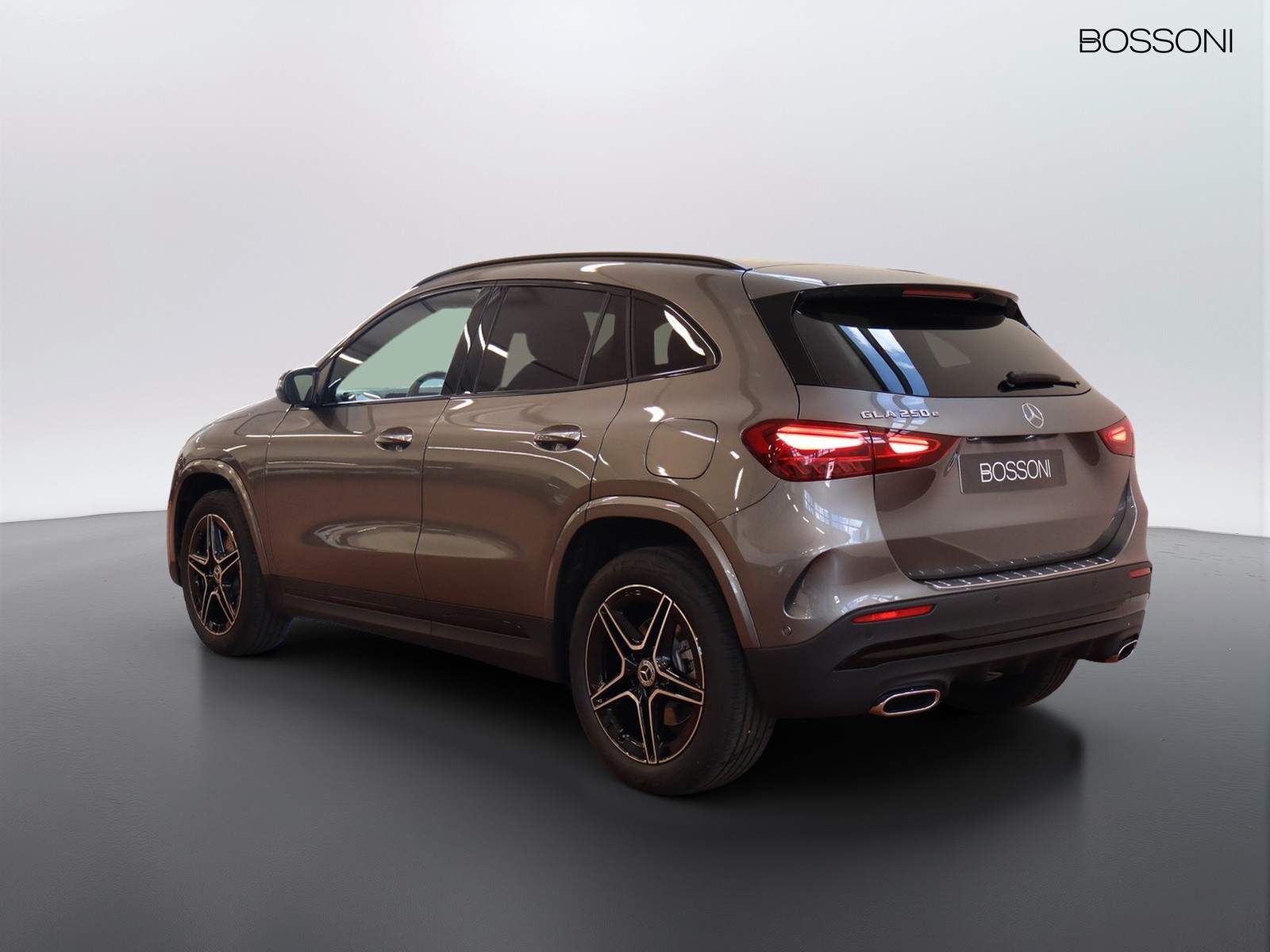 5 - Mercedes GLA 250 e plug-in-hybrid amg line extra 8g-dct