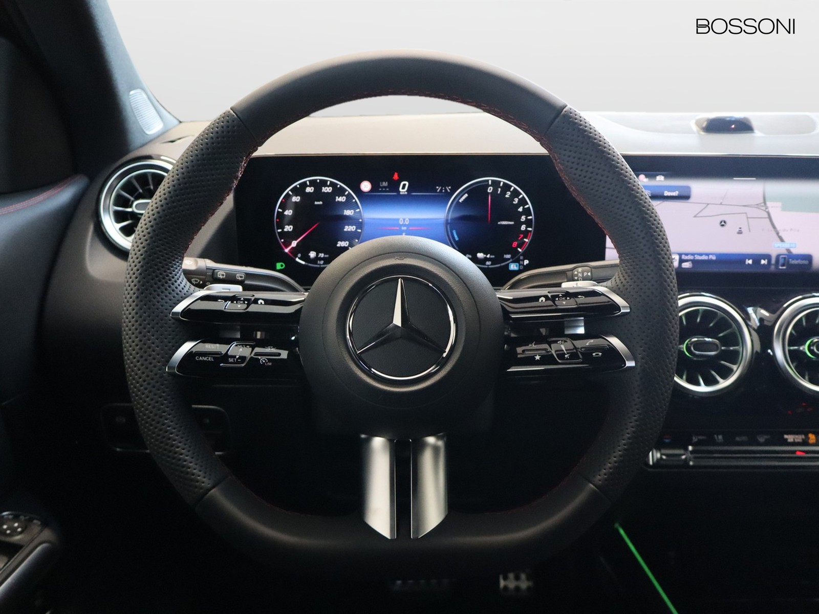 17 - Mercedes GLA 250 e plug-in-hybrid amg line extra 8g-dct