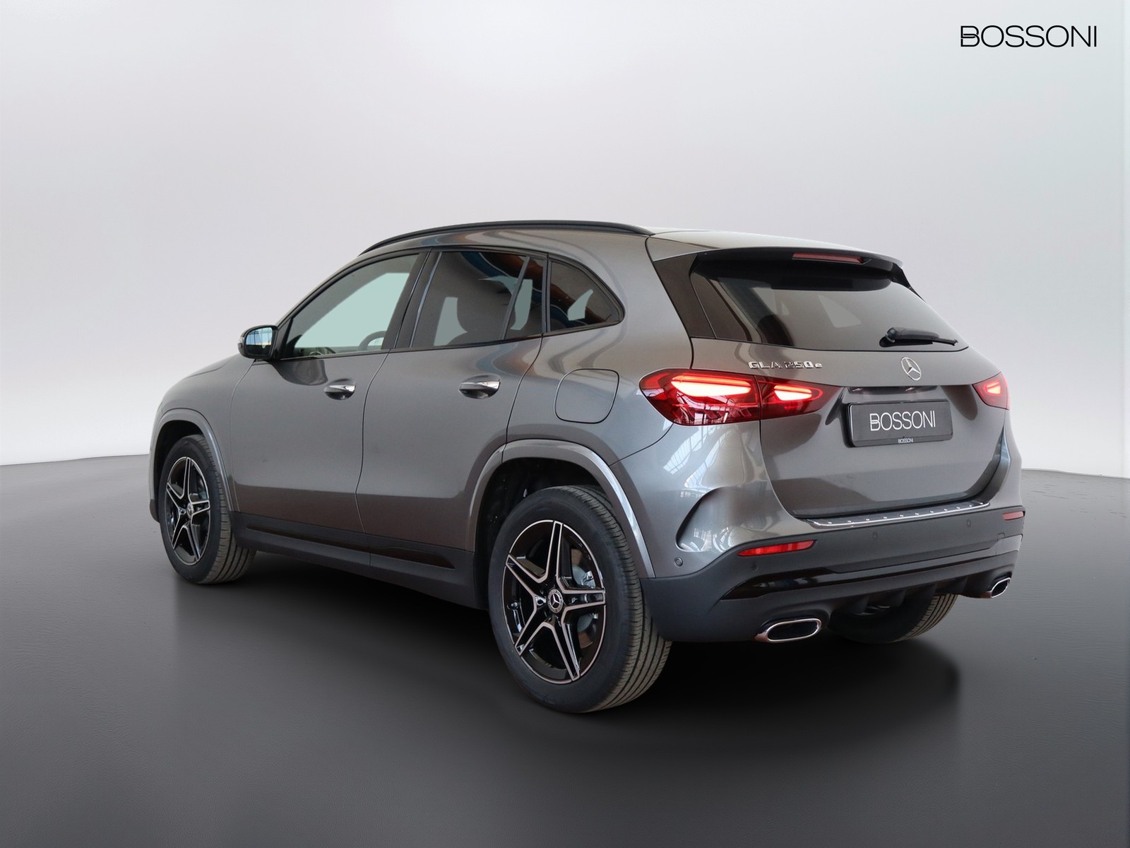 5 - Mercedes GLA 250 e plug-in-hybrid amg line extra 8g-dct