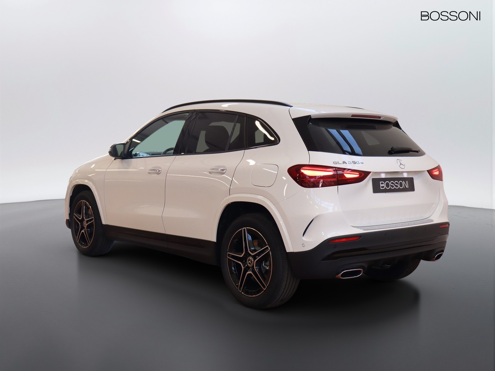 5 - Mercedes GLA 250 e plug-in-hybrid amg line extra 8g-dct