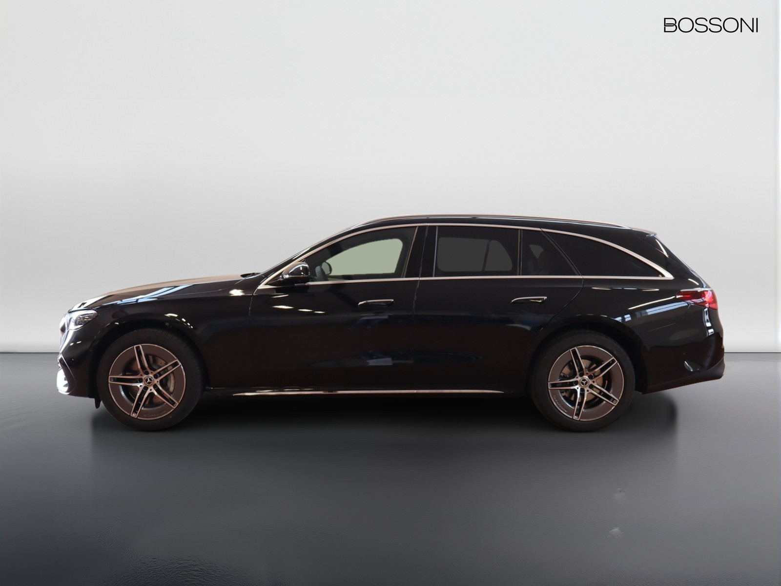 3 - Mercedes Classe E station wagon 220 d amg line advanced 4matic 9g-tronic