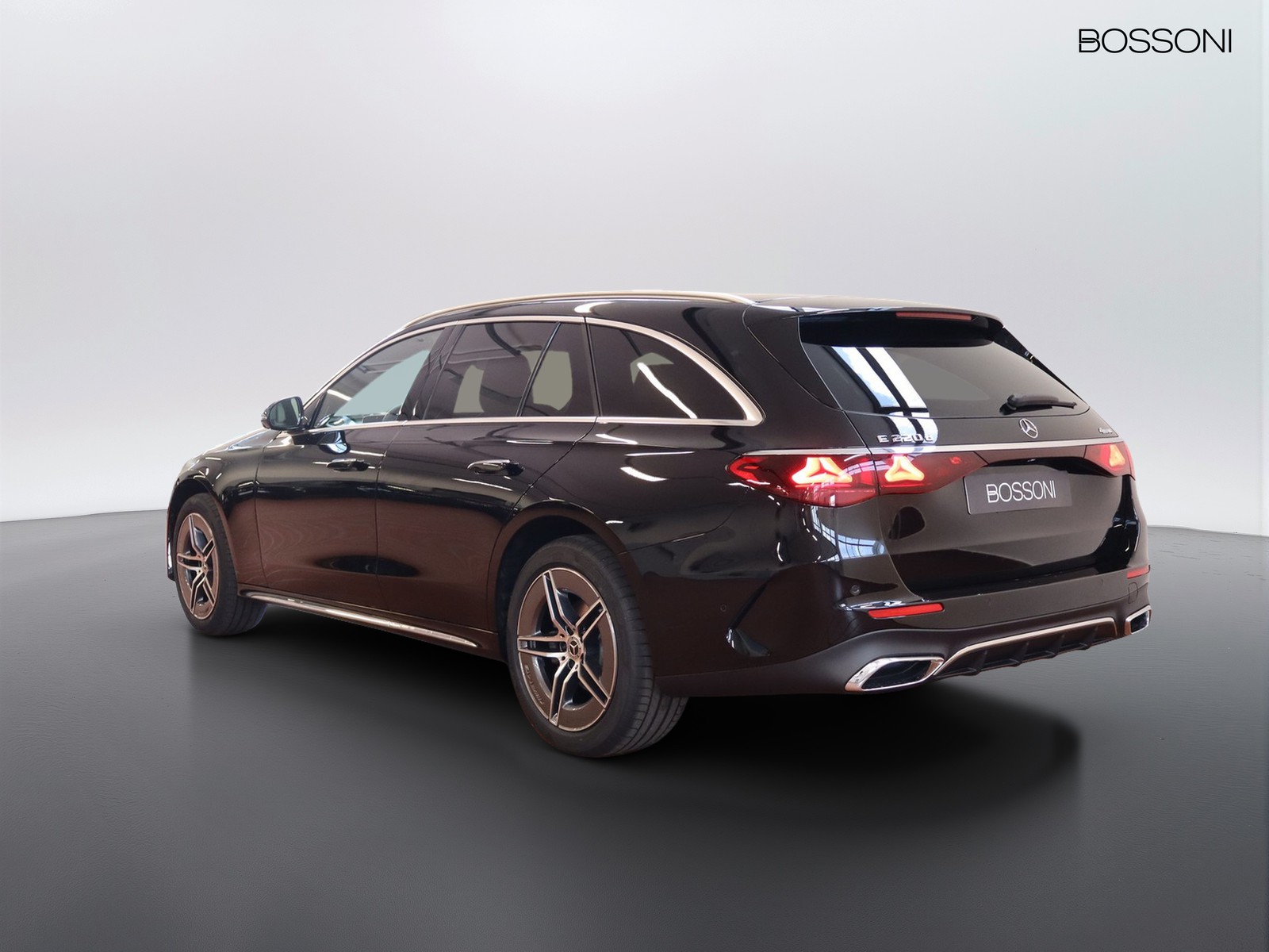 5 - Mercedes Classe E station wagon 220 d amg line advanced 4matic 9g-tronic