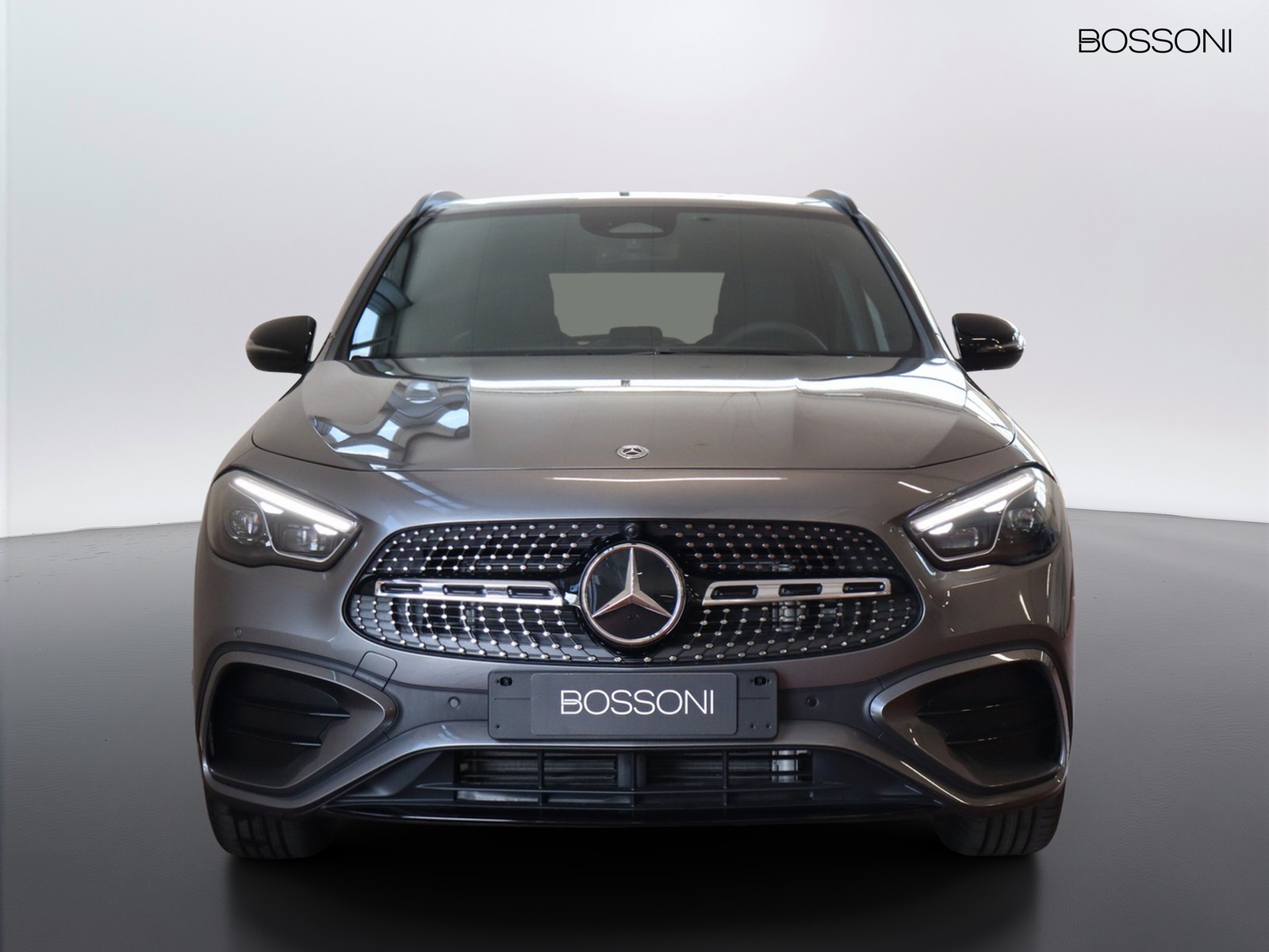 2 - Mercedes GLA 200 d amg line extra 8g-dct