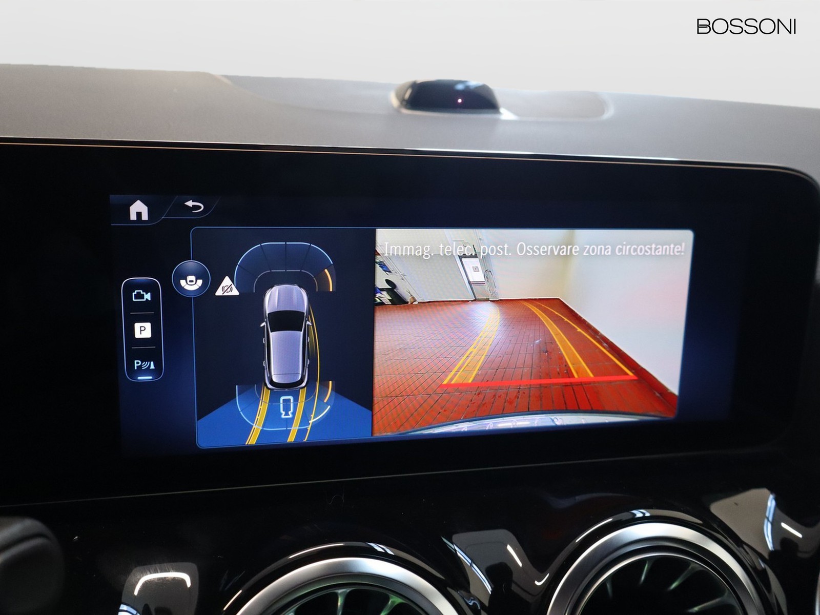 11 - Mercedes GLA 200 d amg line extra 8g-dct