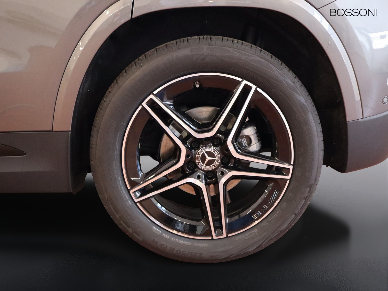 4 - Mercedes GLA 200 d amg line extra 8g-dct