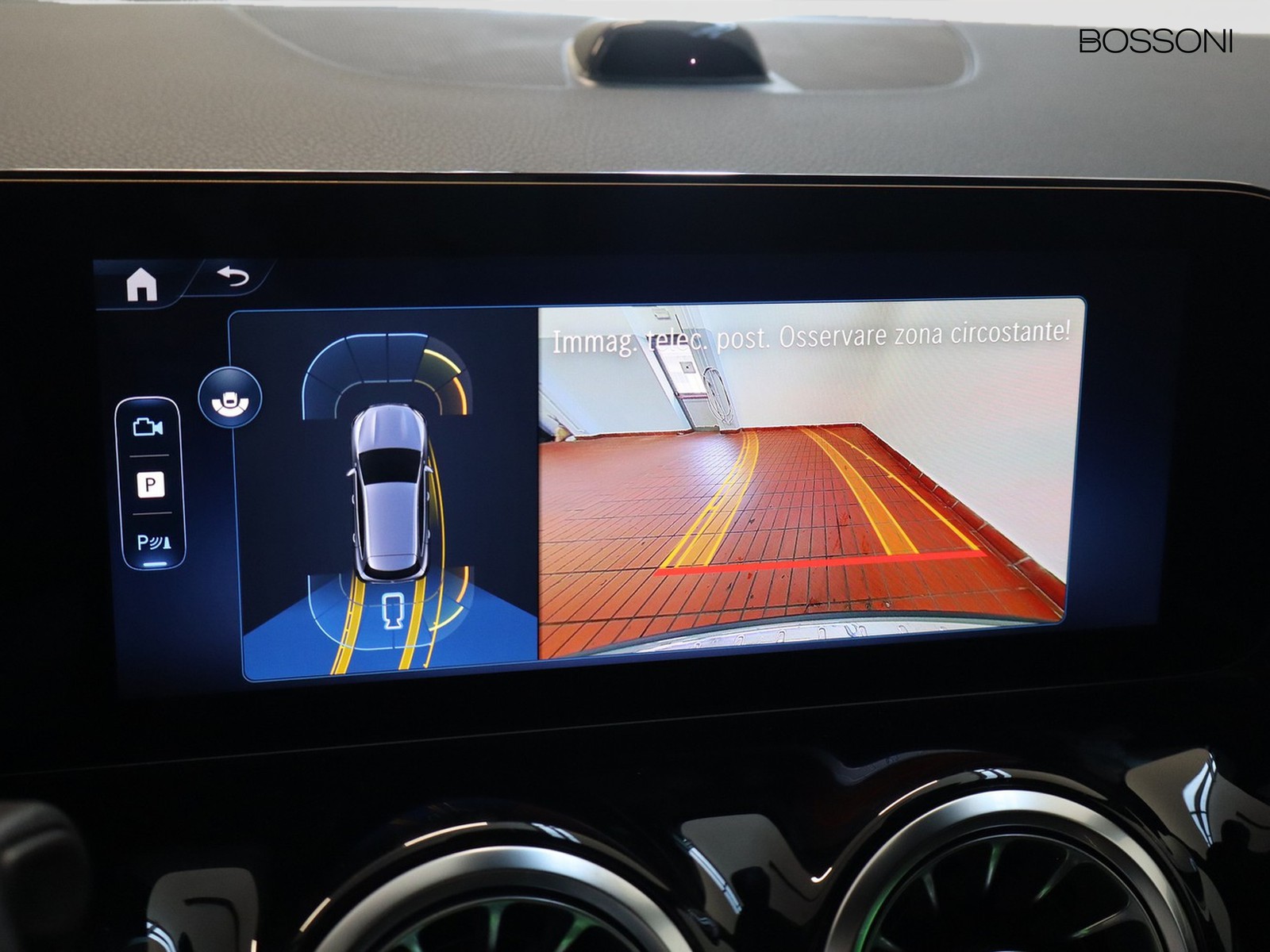 11 - Mercedes GLA 200 d amg line extra 8g-dct