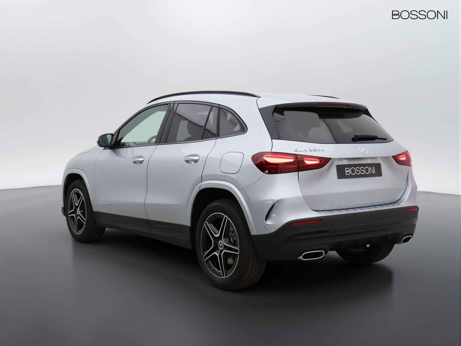 5 - Mercedes GLA 250 e plug-in-hybrid amg line extra 8g-dct