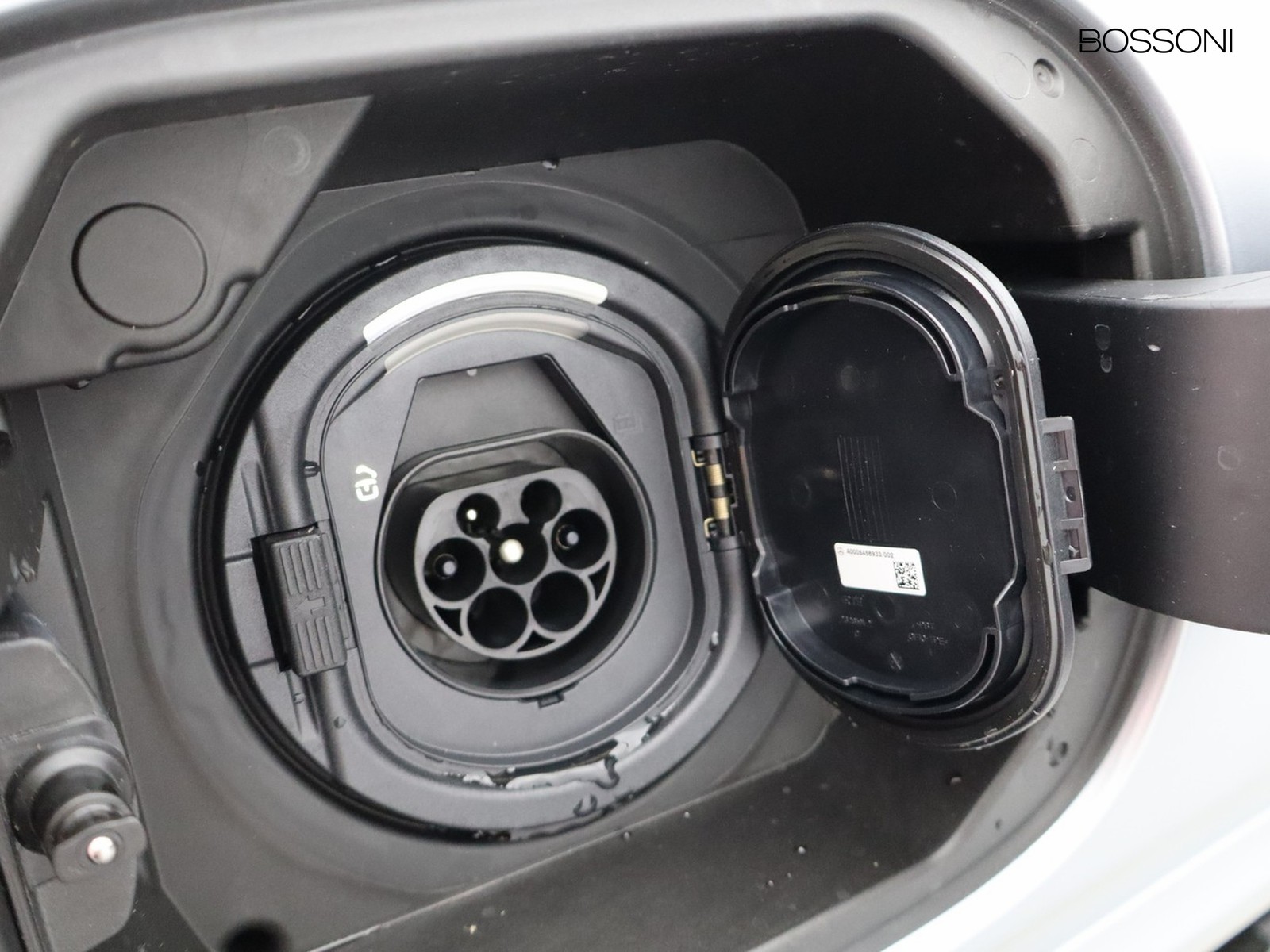 18 - Mercedes GLA 250 e plug-in-hybrid amg line extra 8g-dct