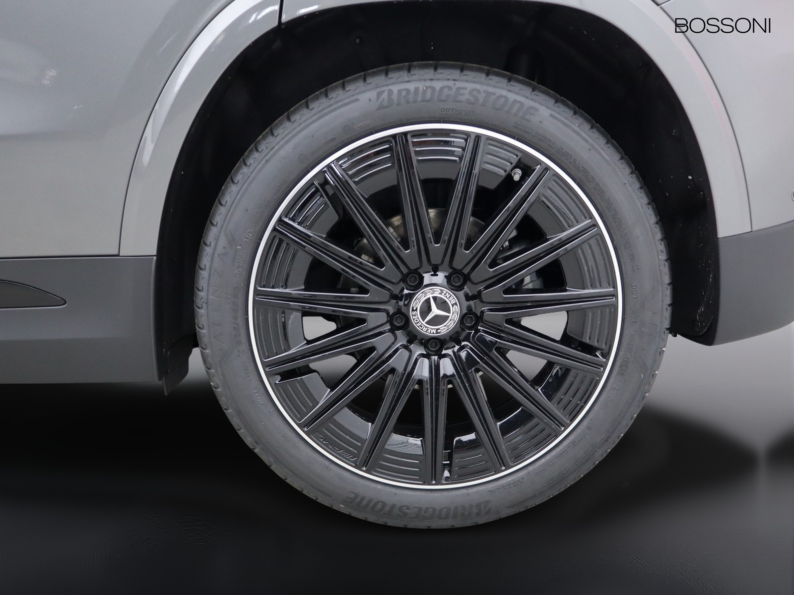 4 - Mercedes GLA 200 d amg line extra 8g-dct