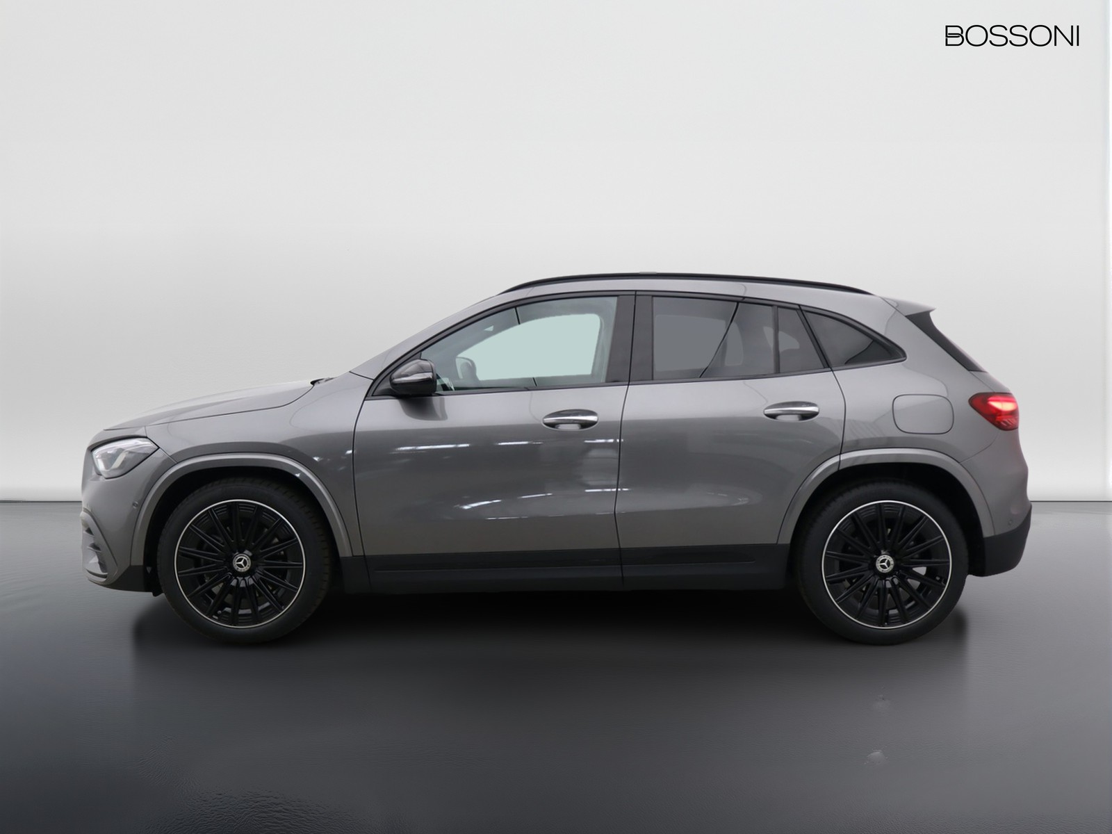 3 - Mercedes GLA 200 d amg line extra 8g-dct