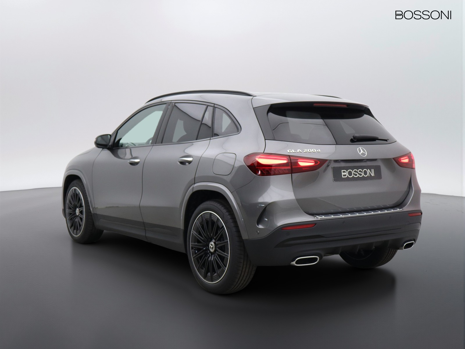 5 - Mercedes GLA 200 d amg line extra 8g-dct