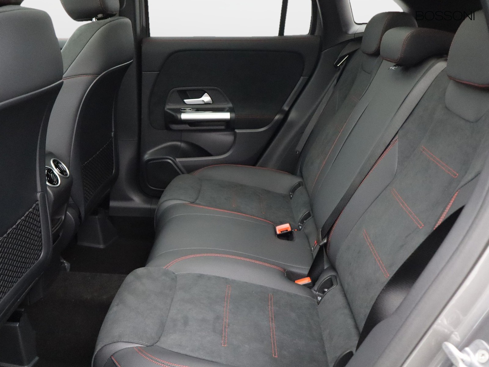 8 - Mercedes GLA 250 e plug-in-hybrid amg line extra 8g-dct