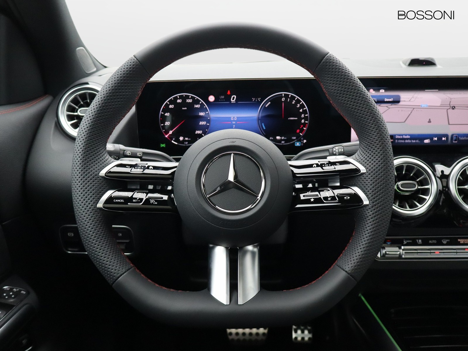17 - Mercedes GLA 250 e plug-in-hybrid amg line extra 8g-dct