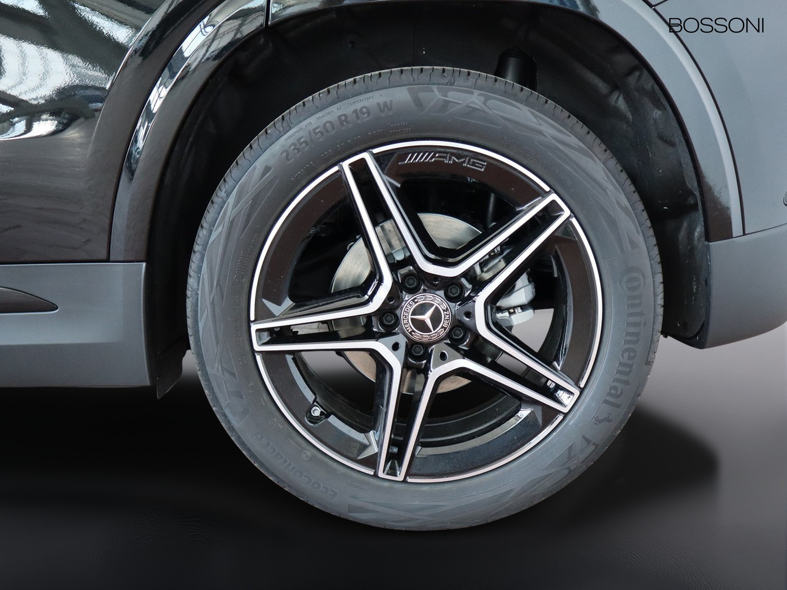 4 - Mercedes GLA 200 d amg line extra 8g-dct