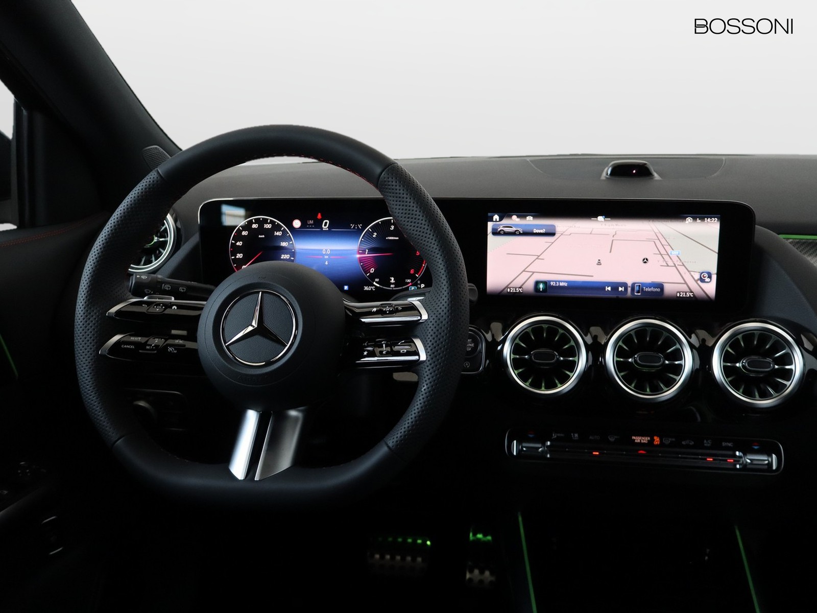 12 - Mercedes GLA 200 d amg line extra 8g-dct