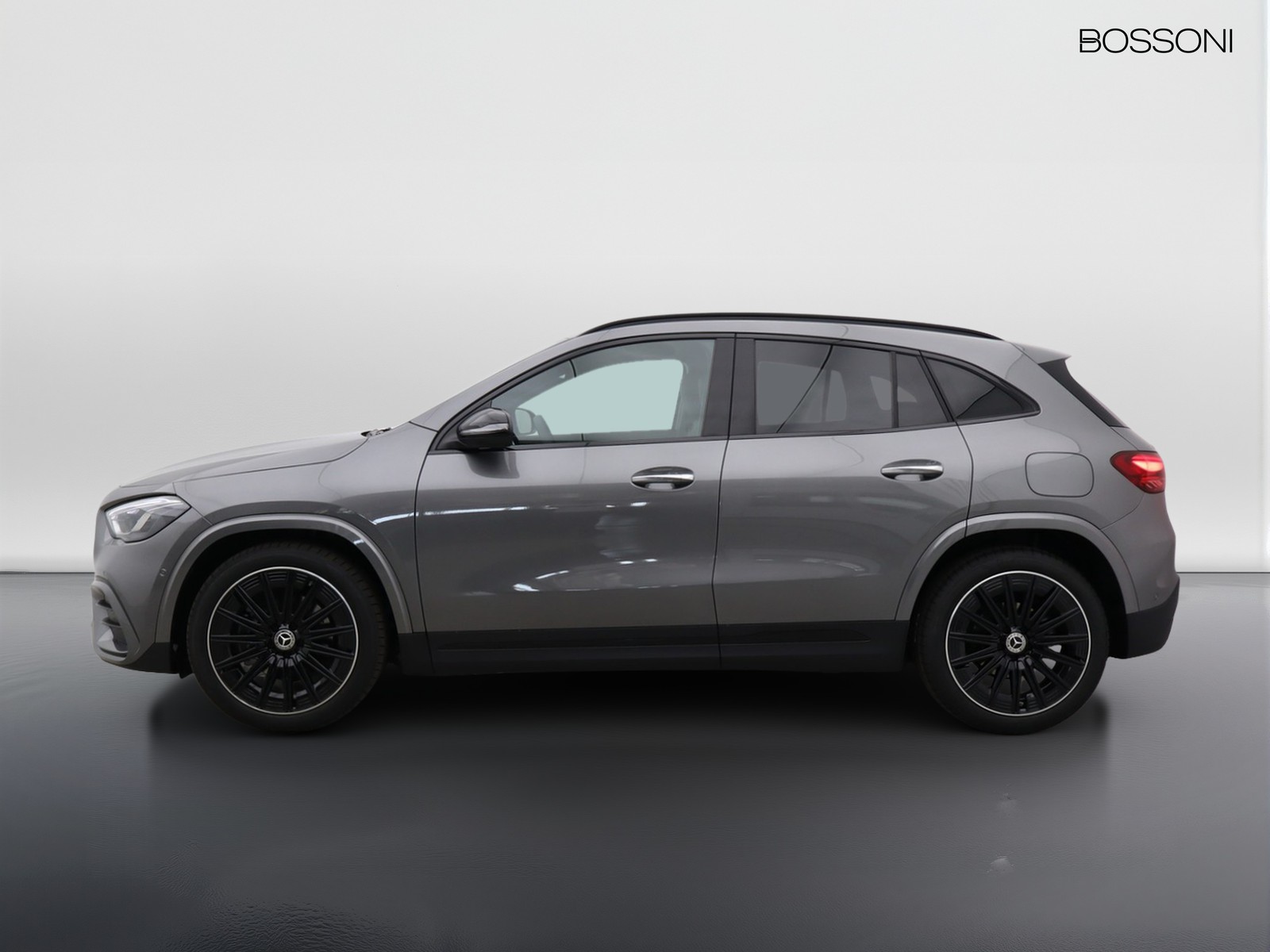 3 - Mercedes GLA 200 d amg line extra 8g-dct