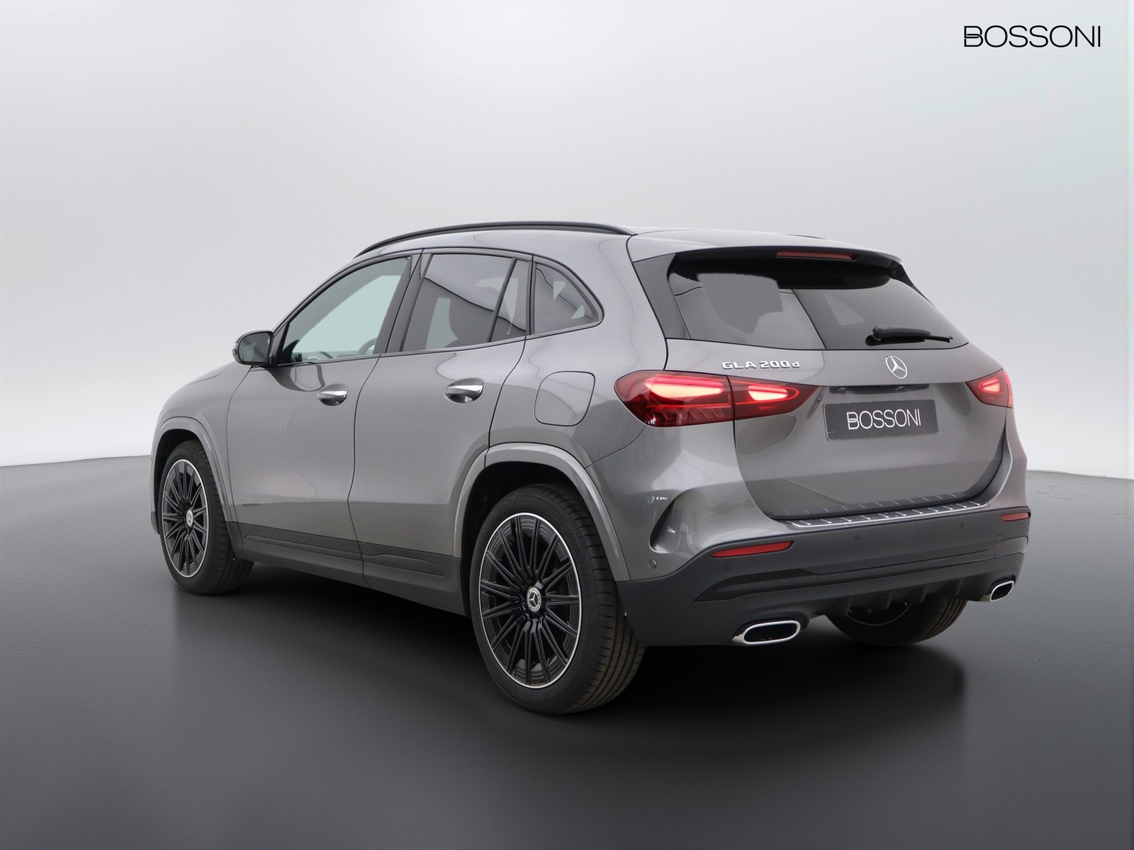 5 - Mercedes GLA 200 d amg line extra 8g-dct