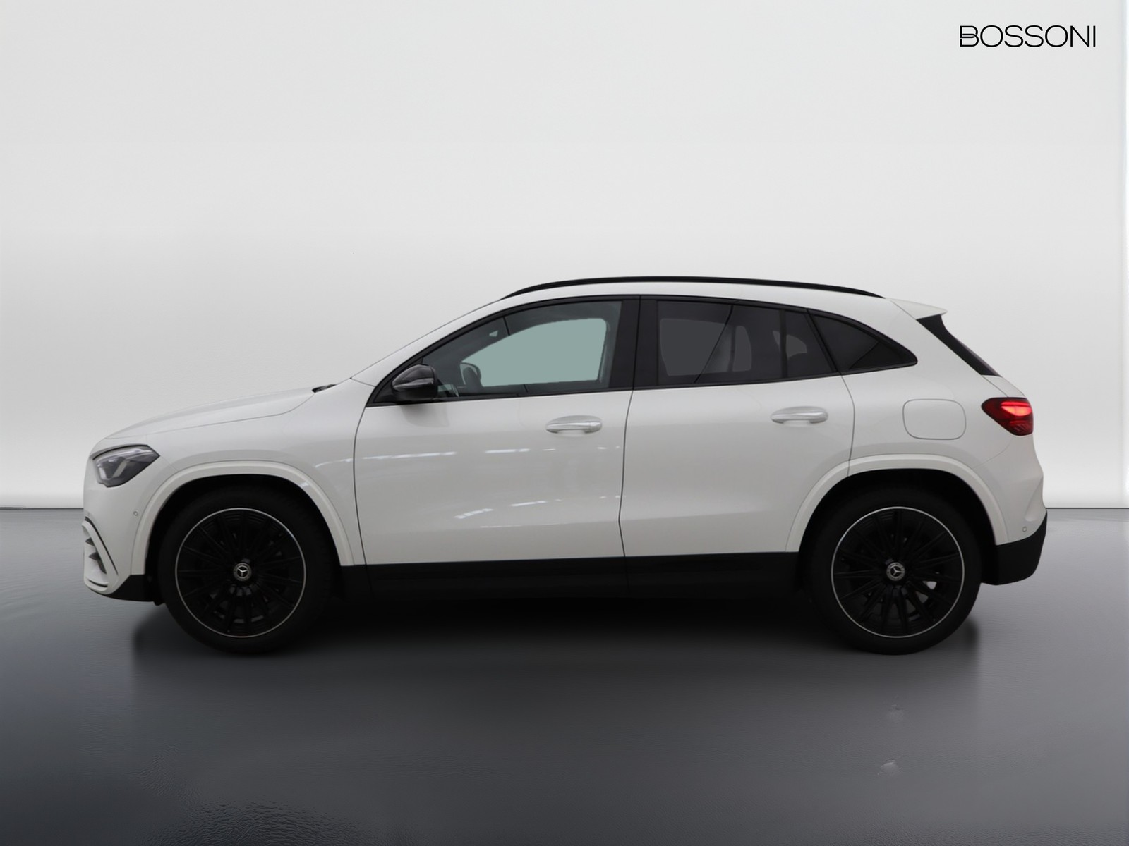 3 - Mercedes GLA 200 d amg line extra 8g-dct