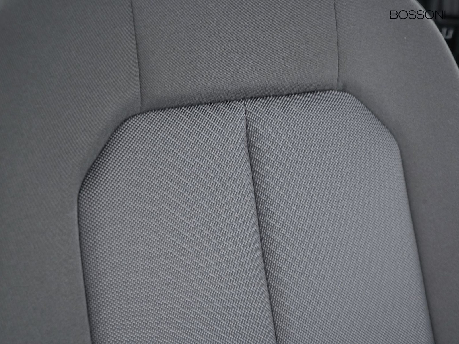 20 - Audi Q3 35 2.0 tdi business advanced