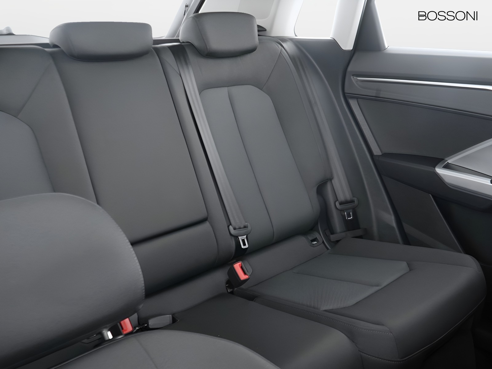 21 - Audi Q3 35 2.0 tdi business advanced