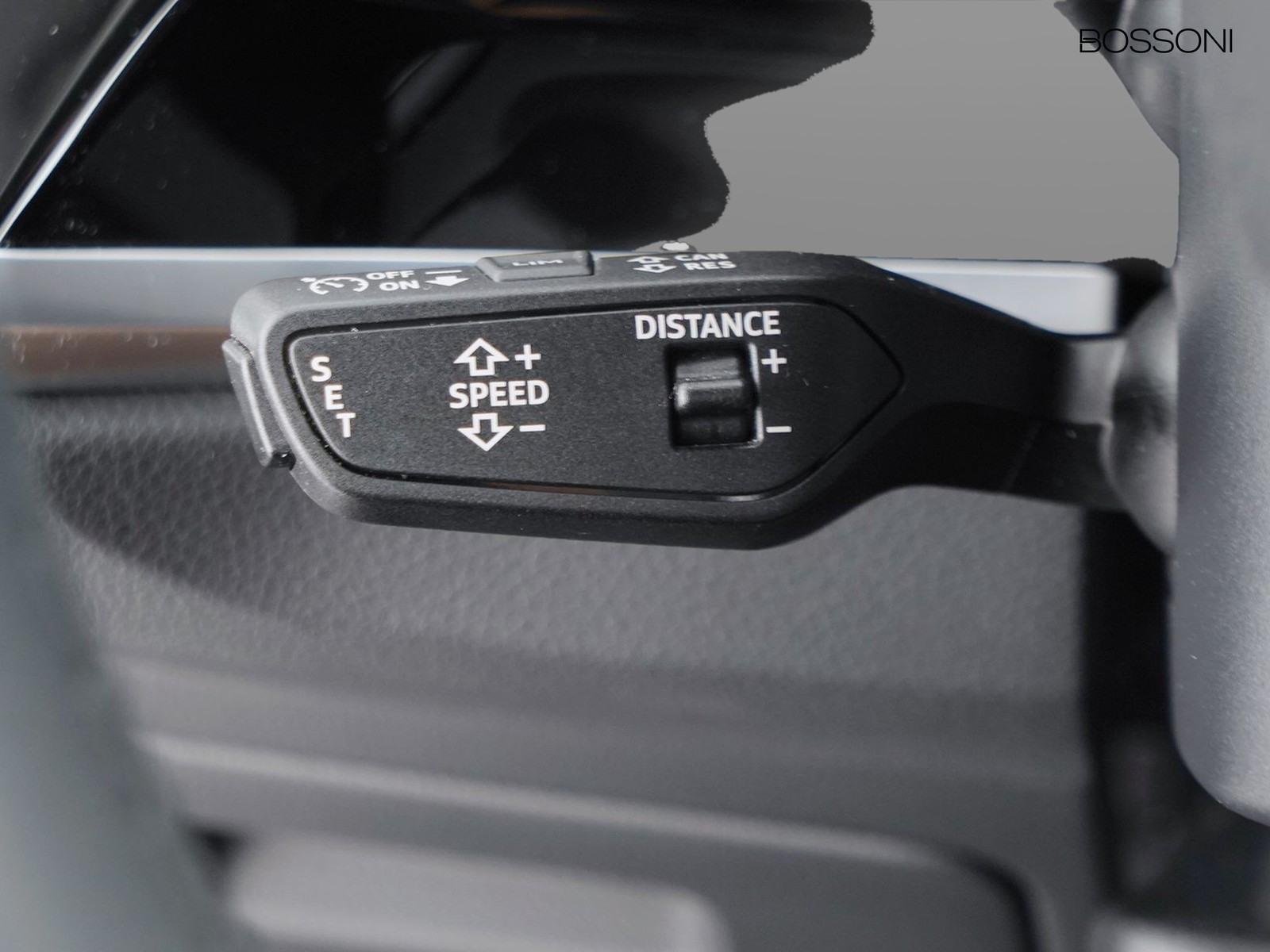 23 - Audi Q3 35 2.0 tdi business advanced