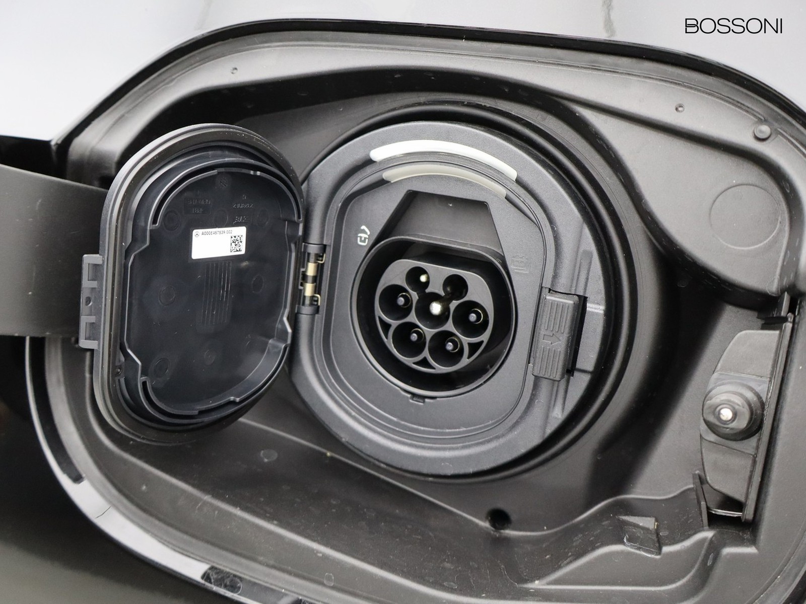 18 - Mercedes Classe E station wagon all-terrain 300 de plug-in hybrid premium 4matic 9g-tronic