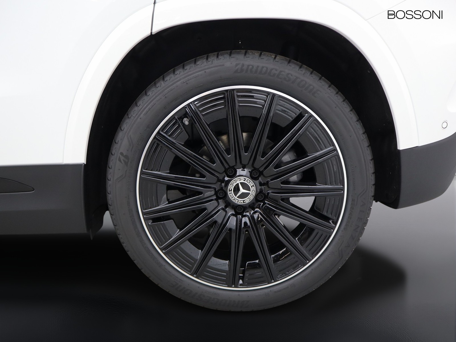 4 - Mercedes GLA 200 d amg line advanced plus 4matic 8g-dct
