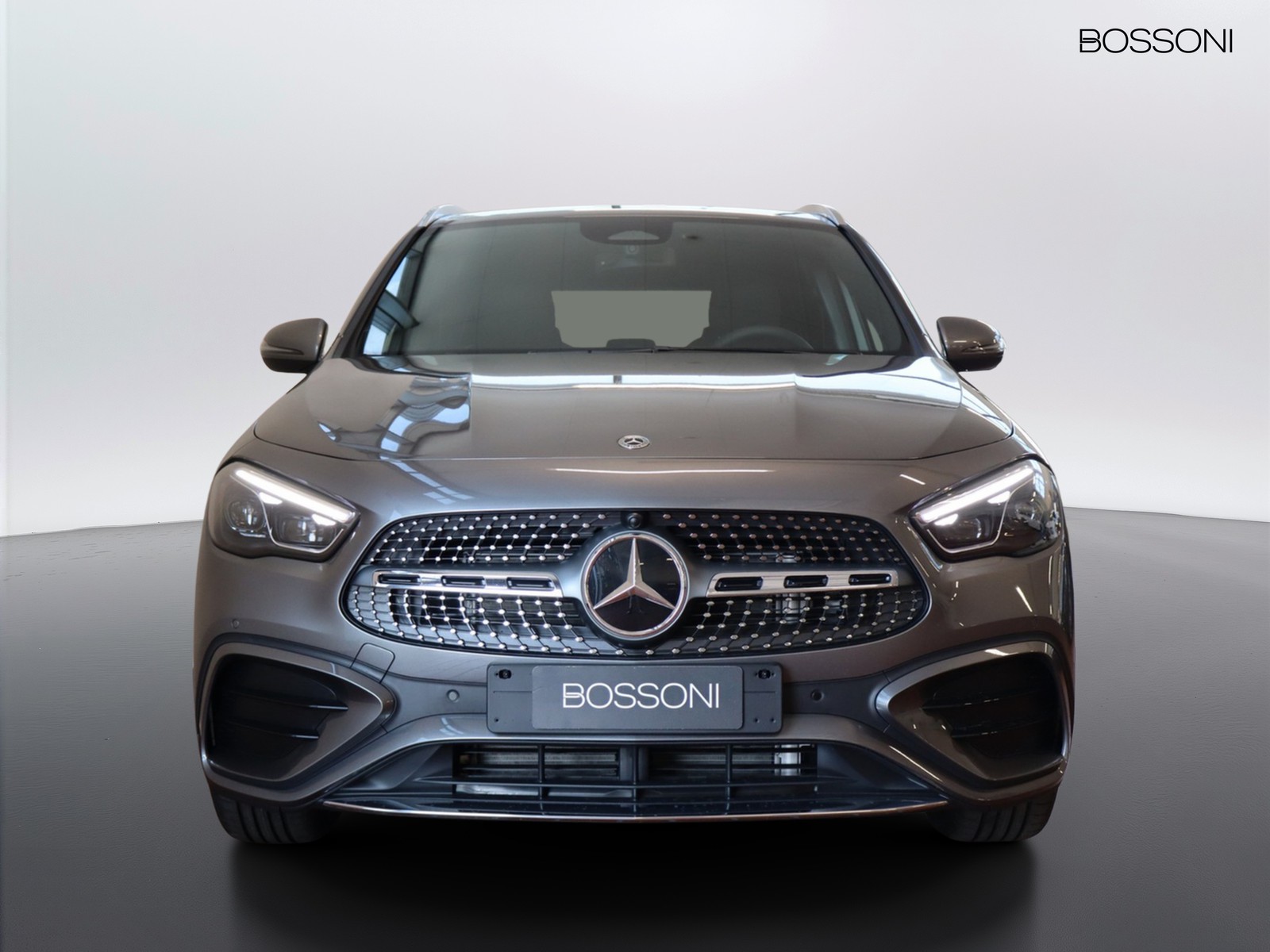 2 - Mercedes GLA 200 d amg line extra 8g-dct