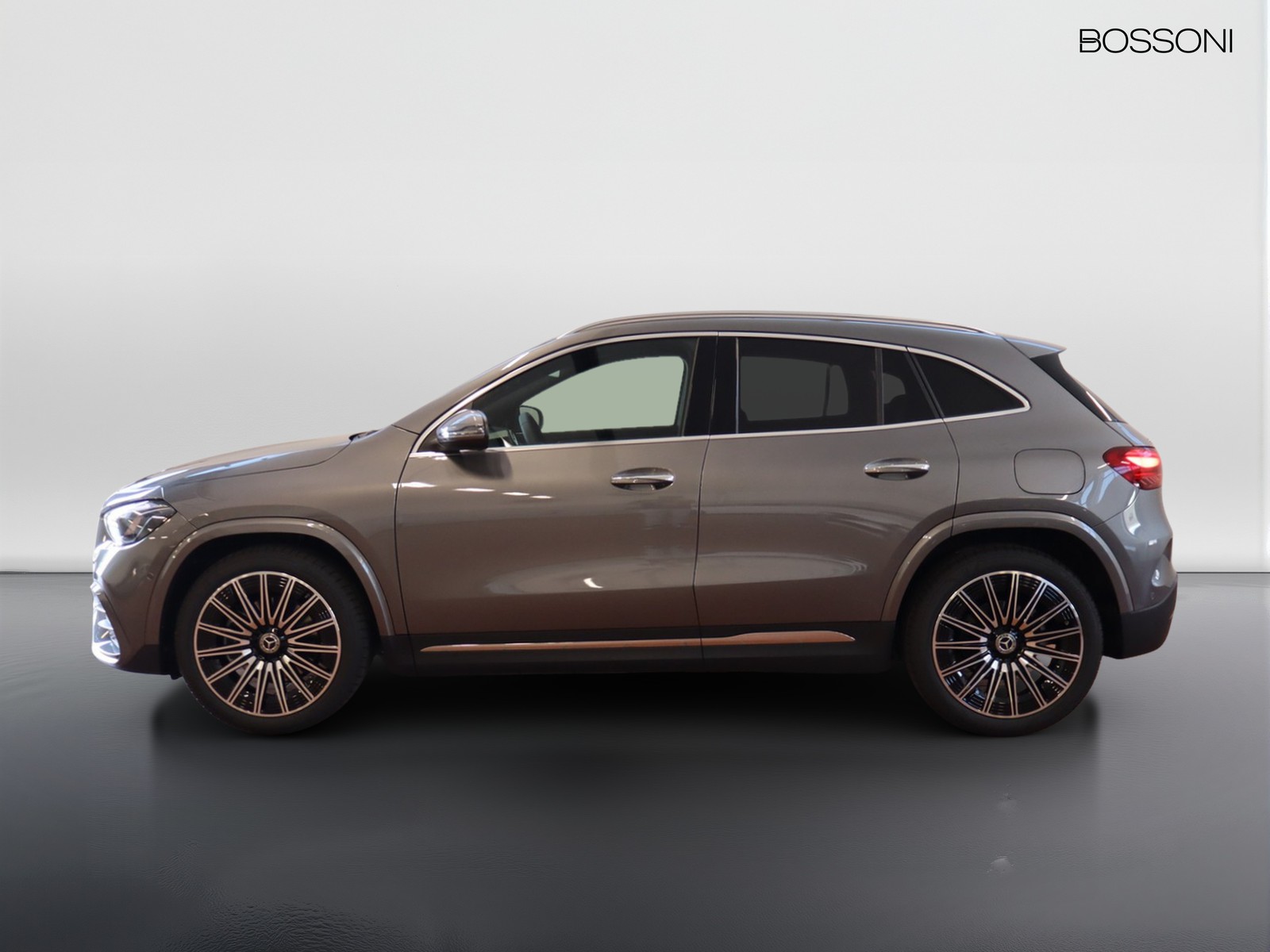 3 - Mercedes GLA 200 d amg line extra 8g-dct