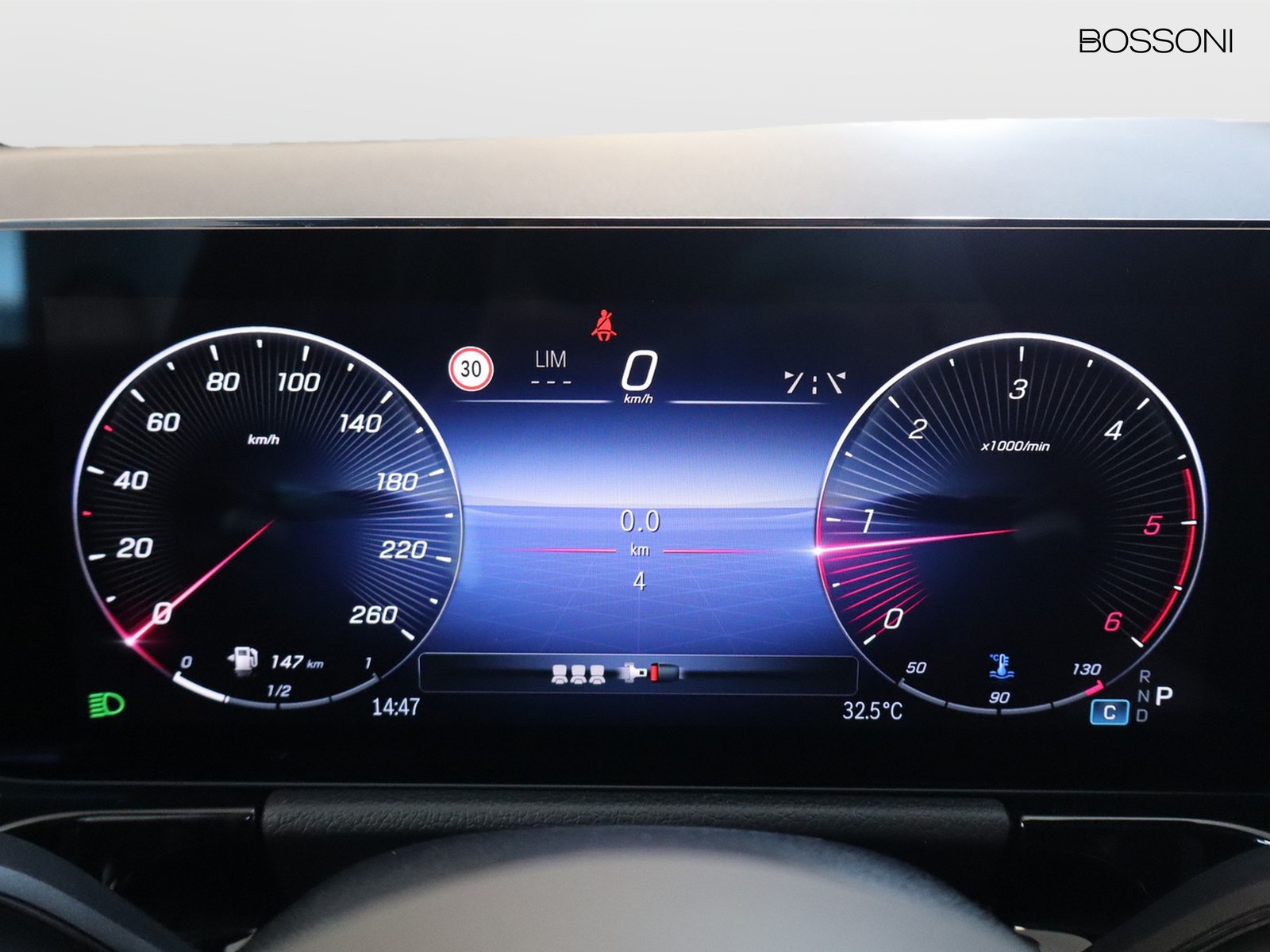 9 - Mercedes GLA 200 d amg line extra 8g-dct