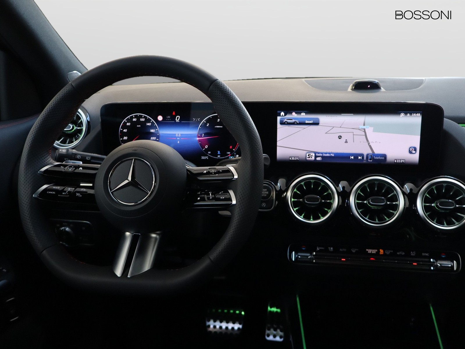 12 - Mercedes GLA 200 d amg line extra 8g-dct