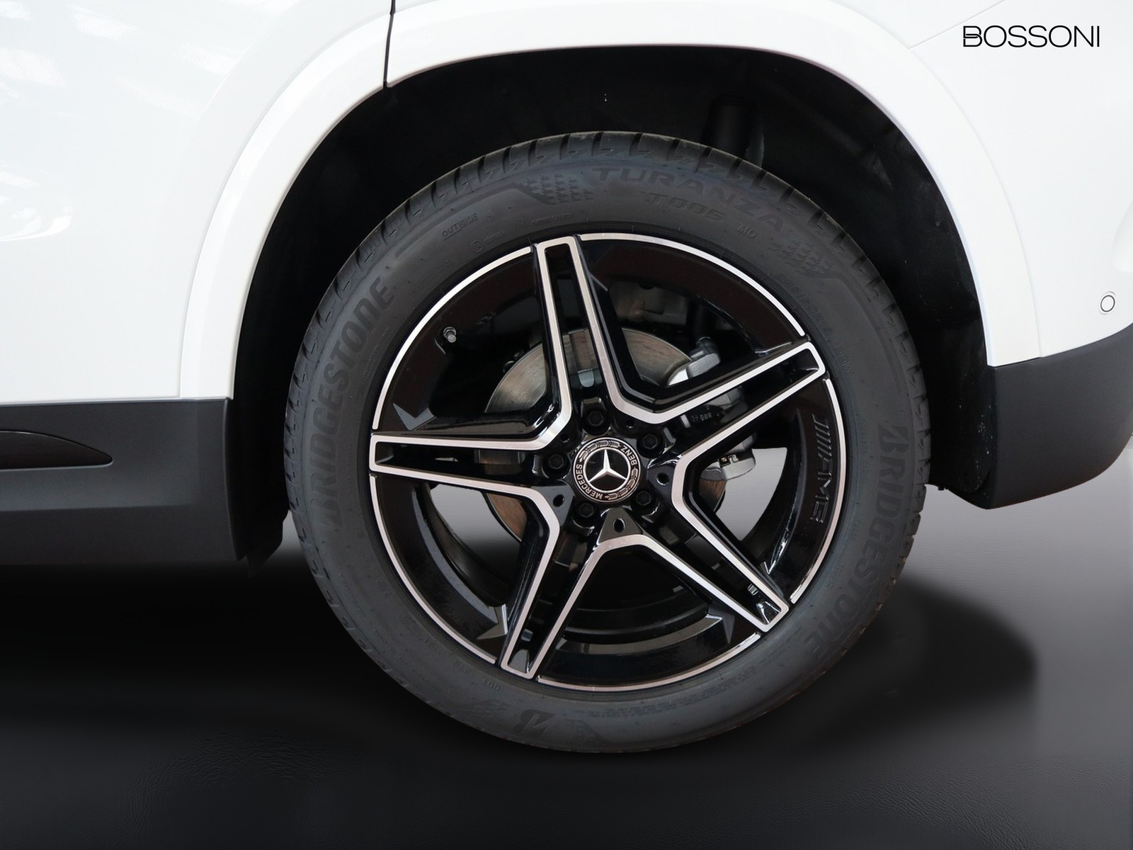 4 - Mercedes GLA 200 d amg line extra 8g-dct
