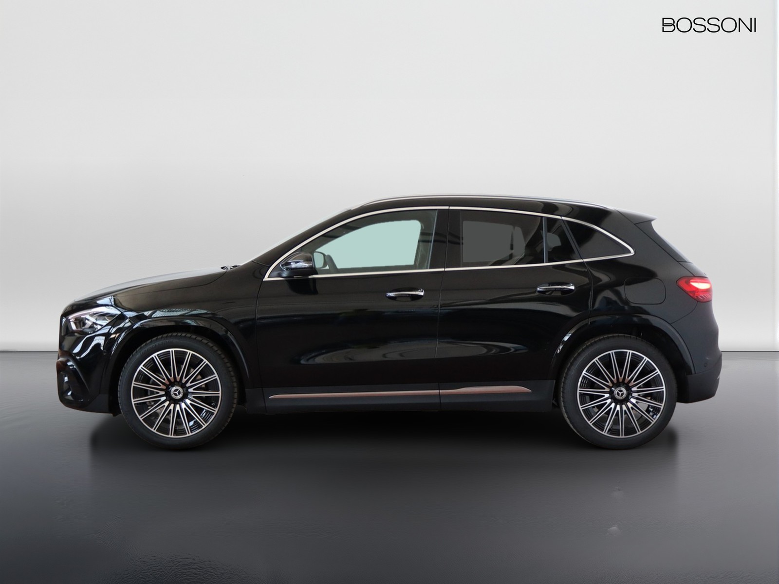 3 - Mercedes GLA 200 d amg line extra 8g-dct