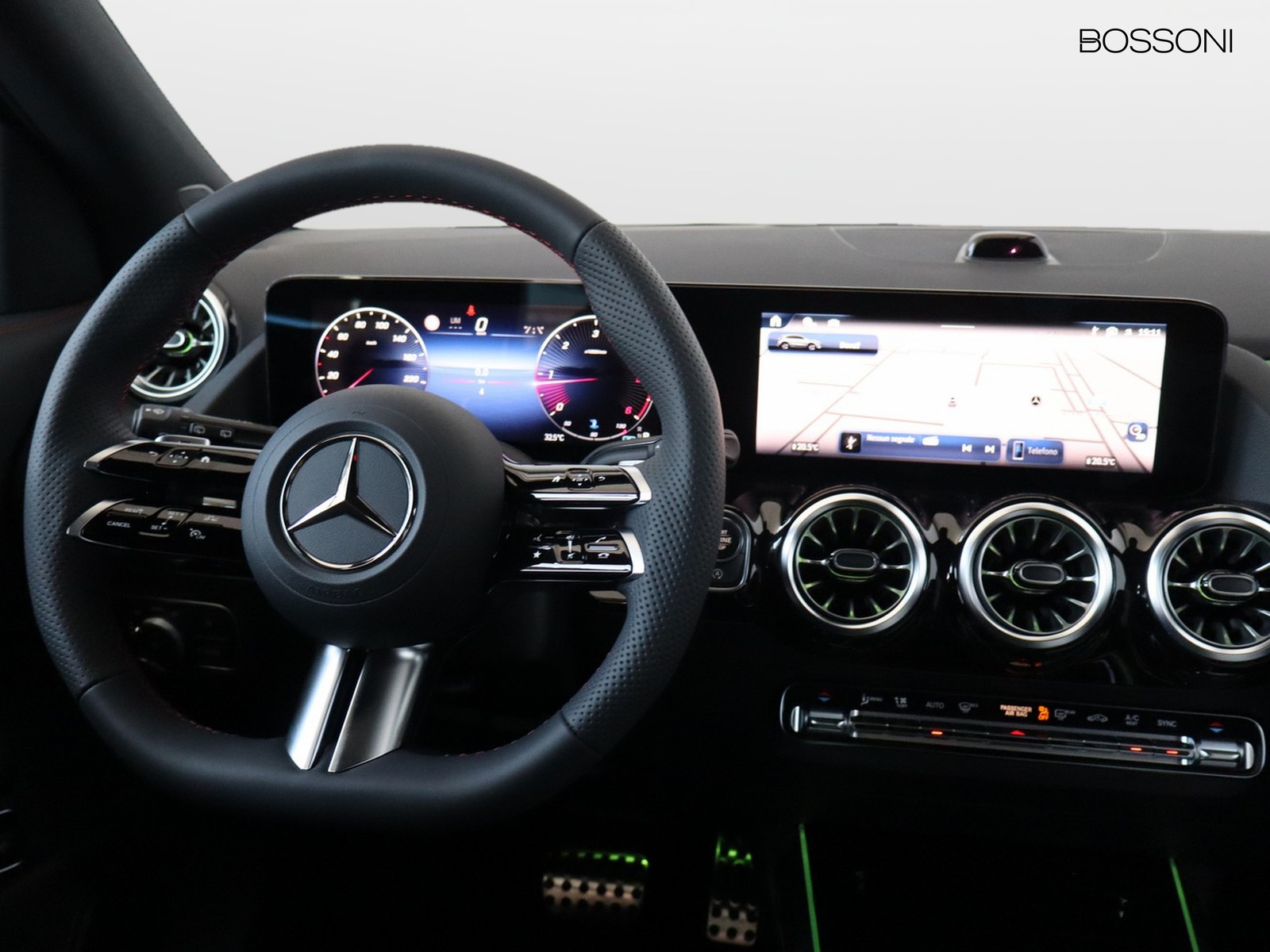11 - Mercedes GLA 200 d amg line extra 8g-dct
