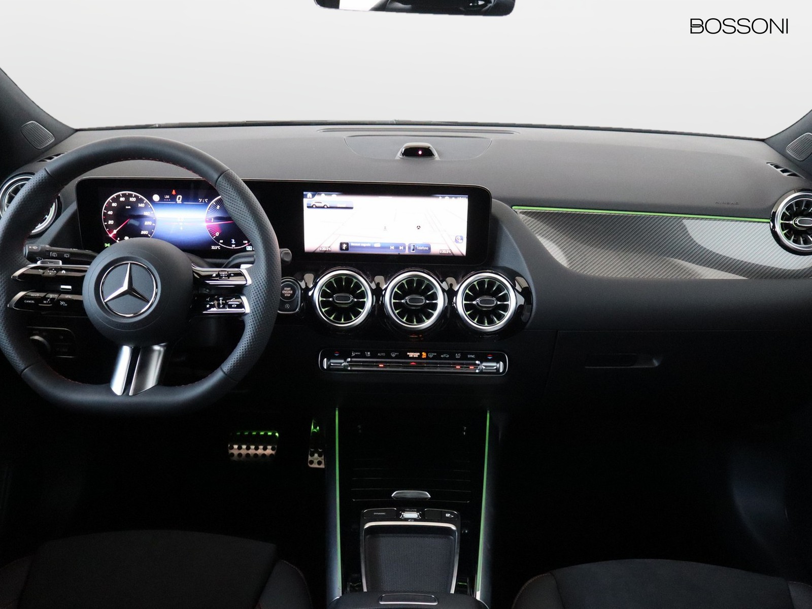 12 - Mercedes GLA 200 d amg line extra 8g-dct