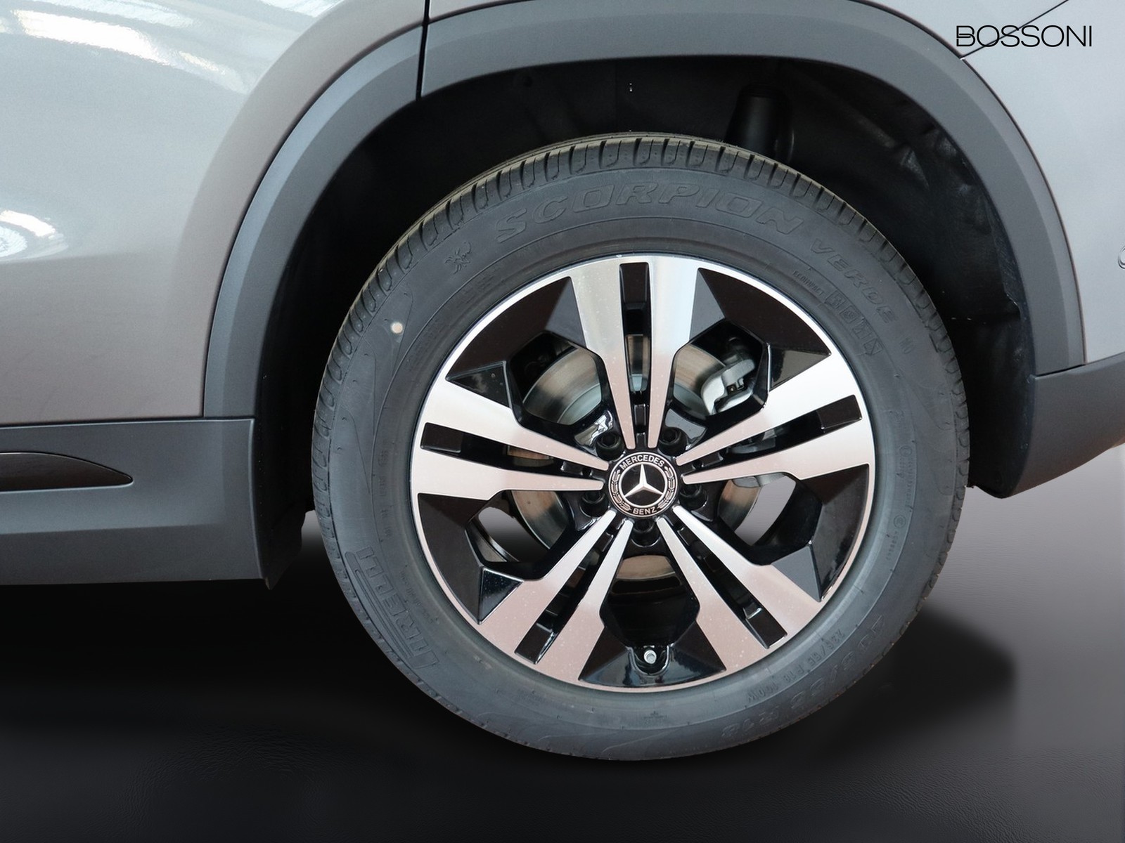 4 - Mercedes GLA 200 d progressive extra 8g-dct