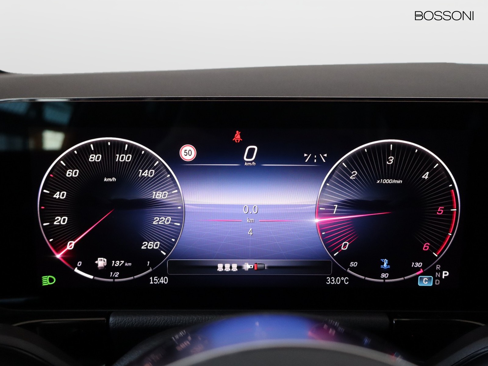 9 - Mercedes GLA 200 d progressive extra 8g-dct