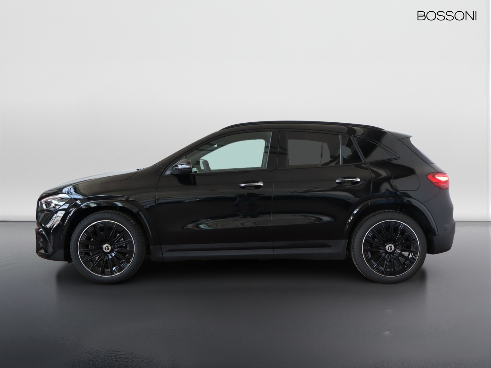 3 - Mercedes GLA 200 d amg line extra 8g-dct