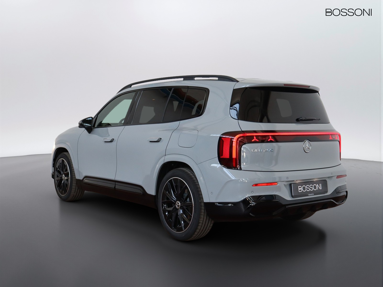 5 - Mercedes GLB 200 advanced plus 8g-edct