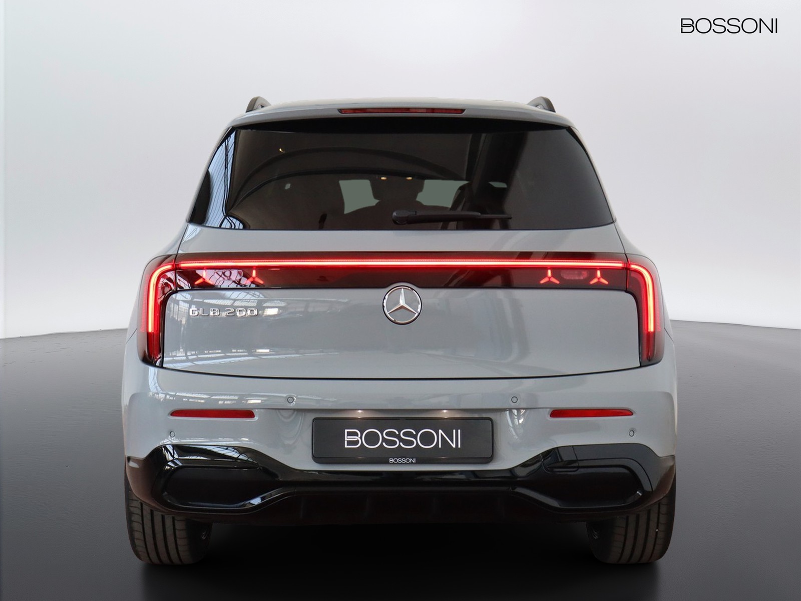6 - Mercedes GLB 200 advanced plus 8g-edct