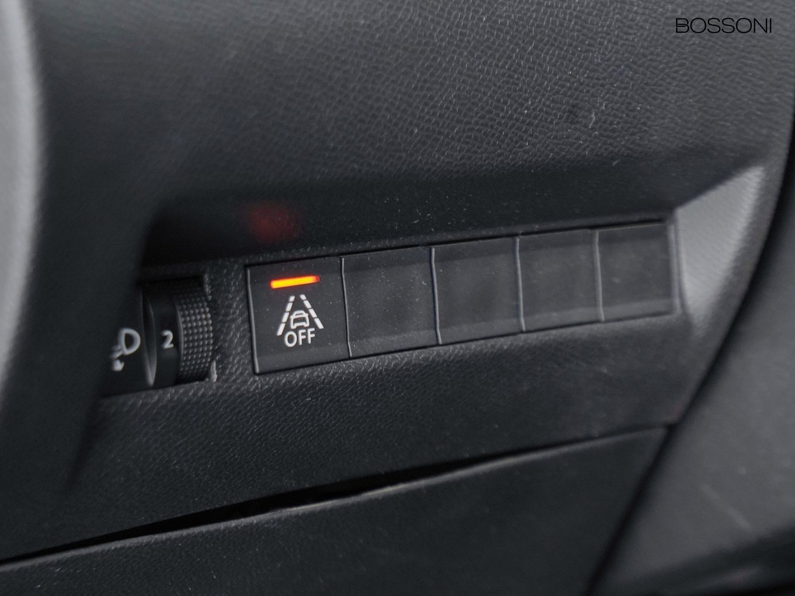 16 - Peugeot 2008 1.2 puretech 100cv active s&s
