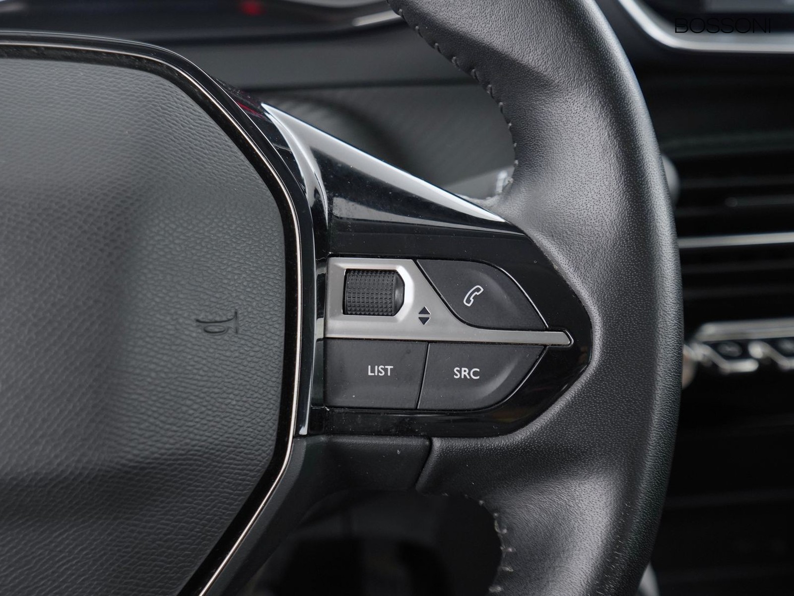 24 - Peugeot 2008 1.2 puretech 100cv active s&s