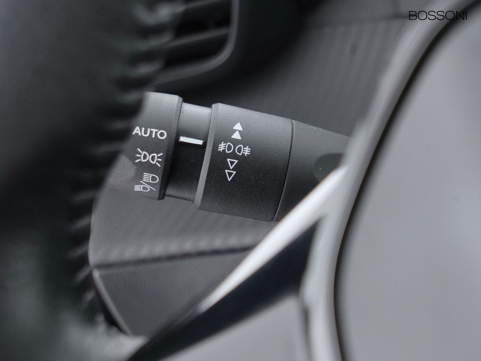 26 - Peugeot 2008 1.2 puretech 100cv active s&s