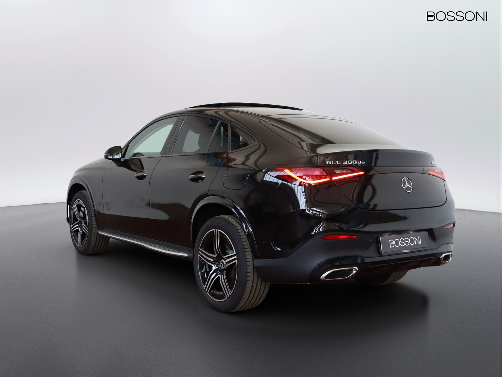 5 - Mercedes GLC coupe 300 de plug-in hybrid amg line premium 4matic 9g-tronic