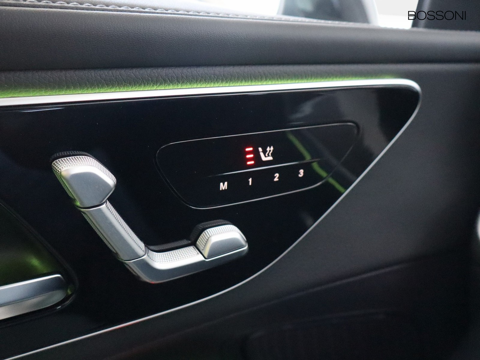 14 - Mercedes GLC coupe 300 de plug-in hybrid amg line premium 4matic 9g-tronic