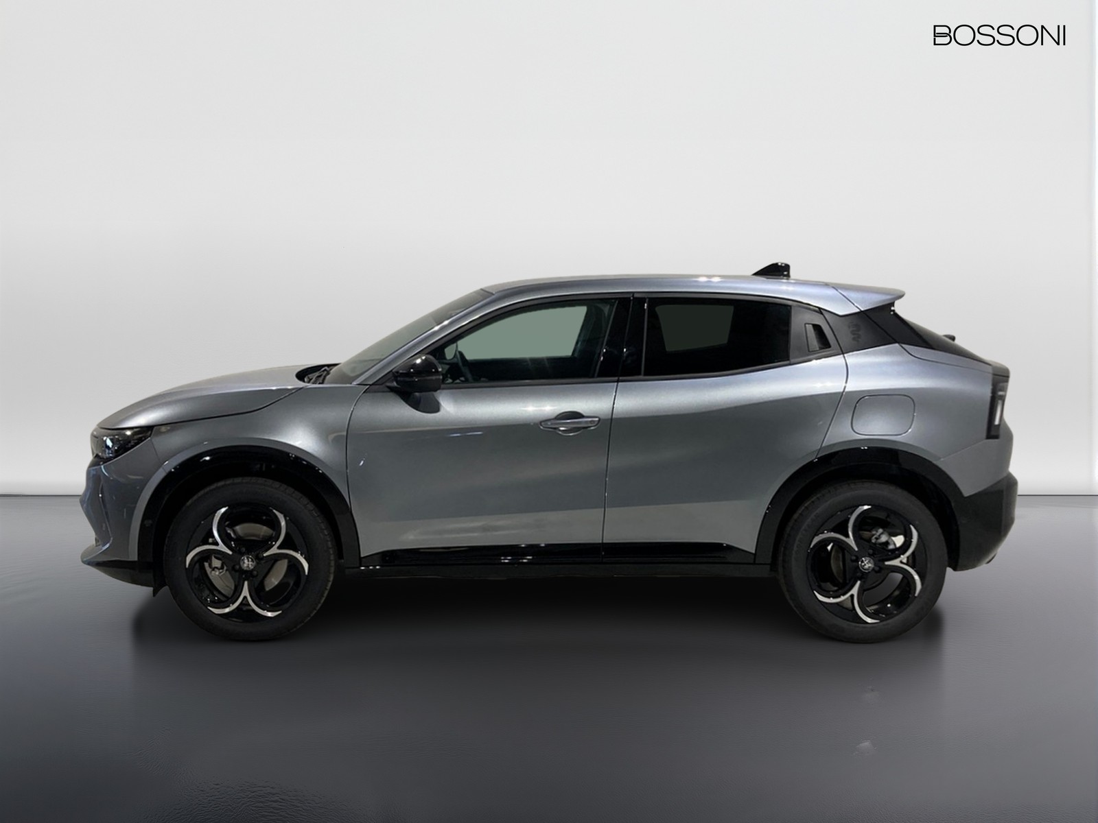 5 - Alfa Romeo Junior 1.2 hybrid 145cv ibrida ti edct6